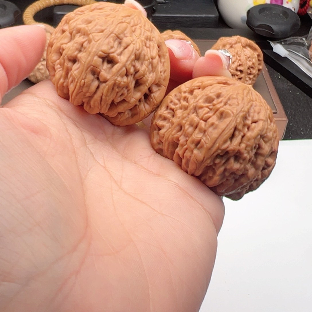 文玩核桃把件虎头王43