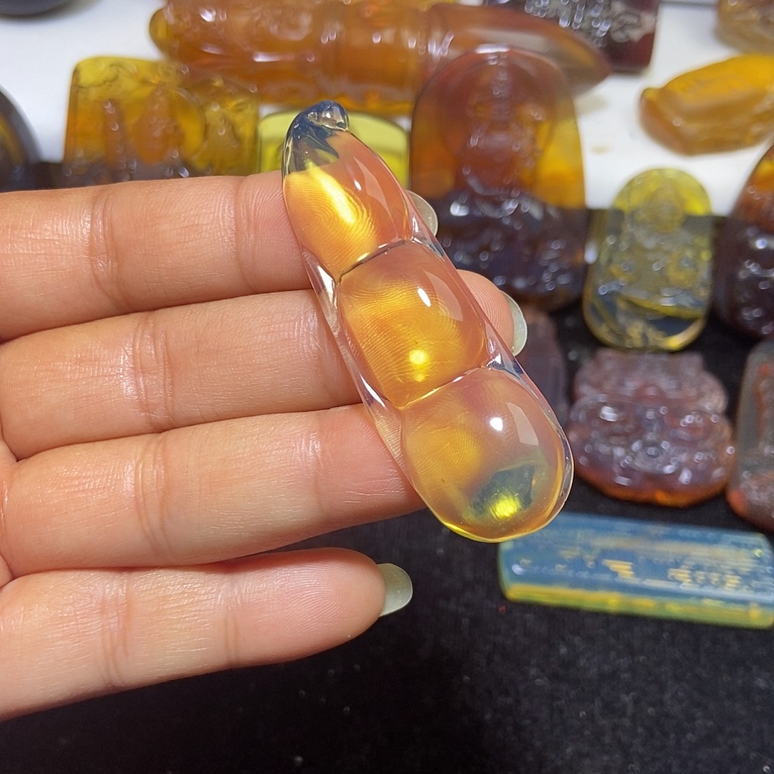 琥珀未镶嵌颈饰缅甸天然琥珀吊坠