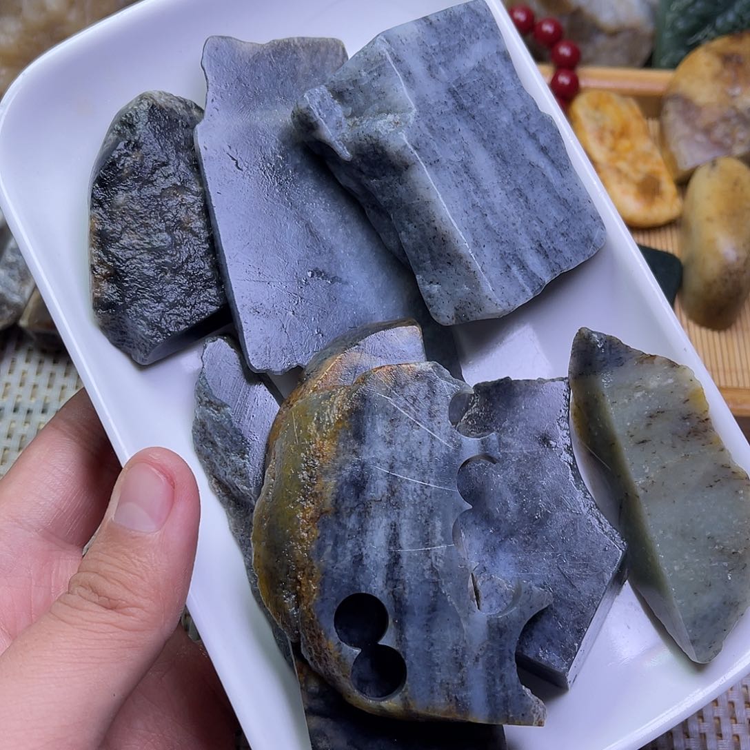 未镶嵌和田玉车挂