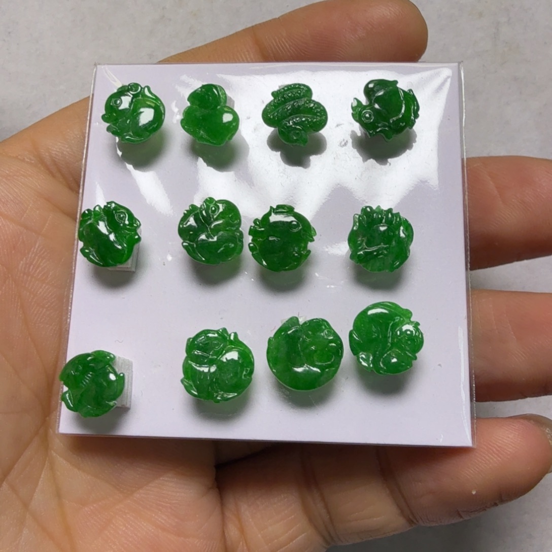 4***力翡翠未镶嵌颈饰吊坠