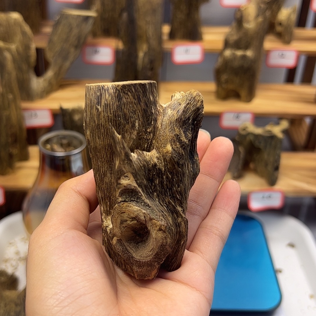 木质乌身圆叶  36克 花果蜜甜 小摆件