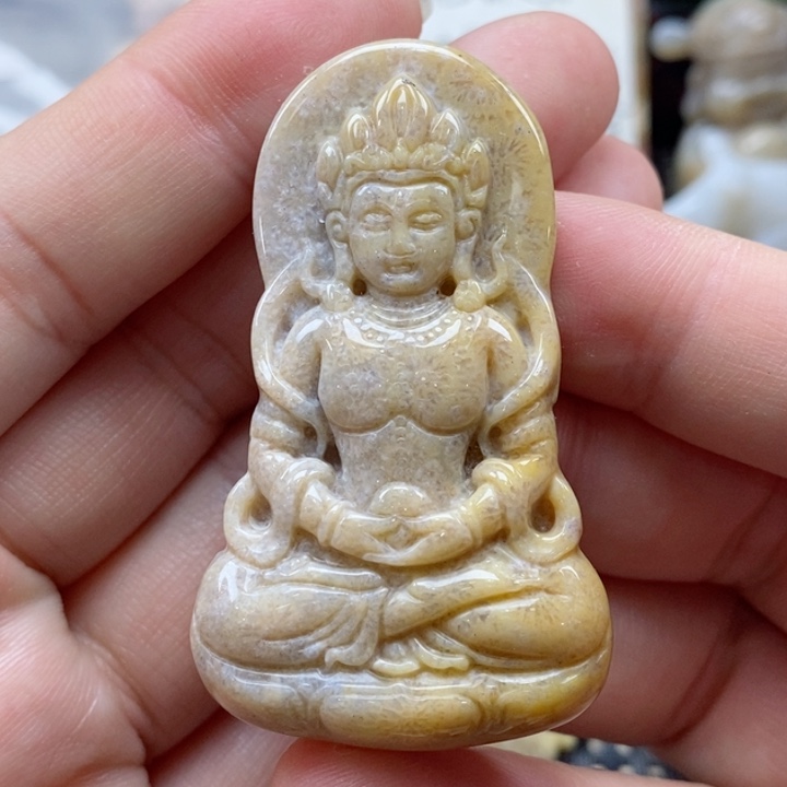 硅化珊瑚（珊瑚玉）颈饰未镶嵌