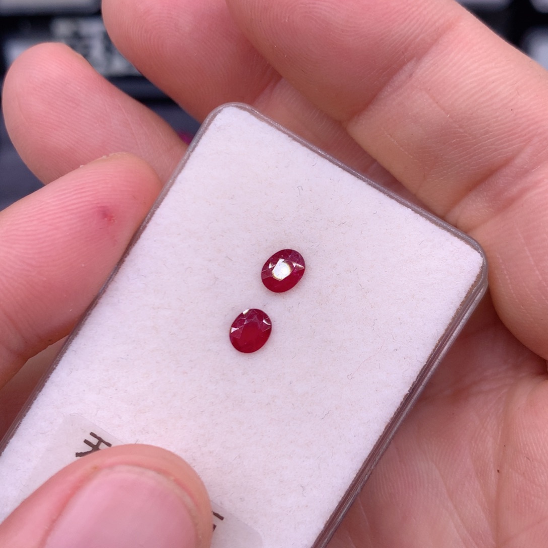 红宝石裸石裸石2颗