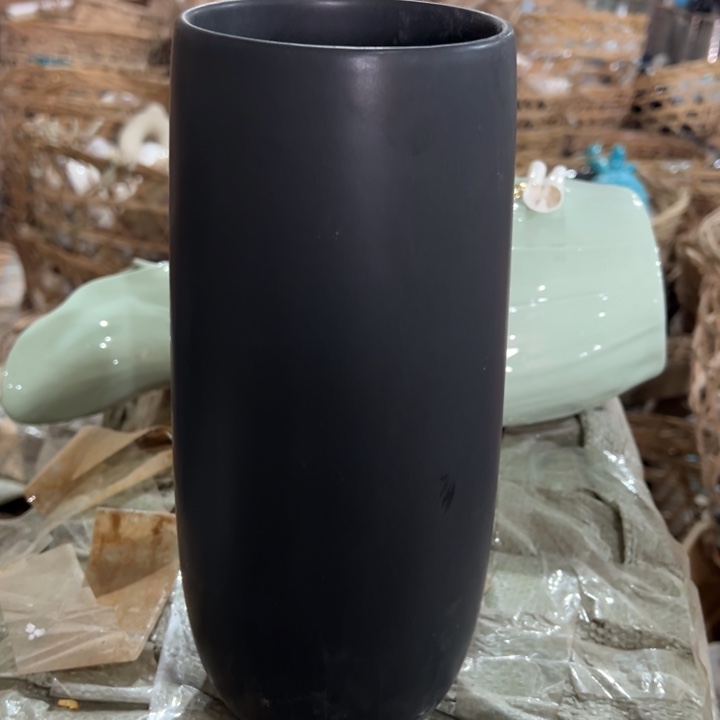 瓶高28口10公分微瑕捡漏哑光黑色
