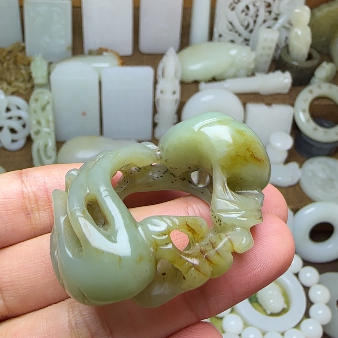 和田玉未镶嵌挂件