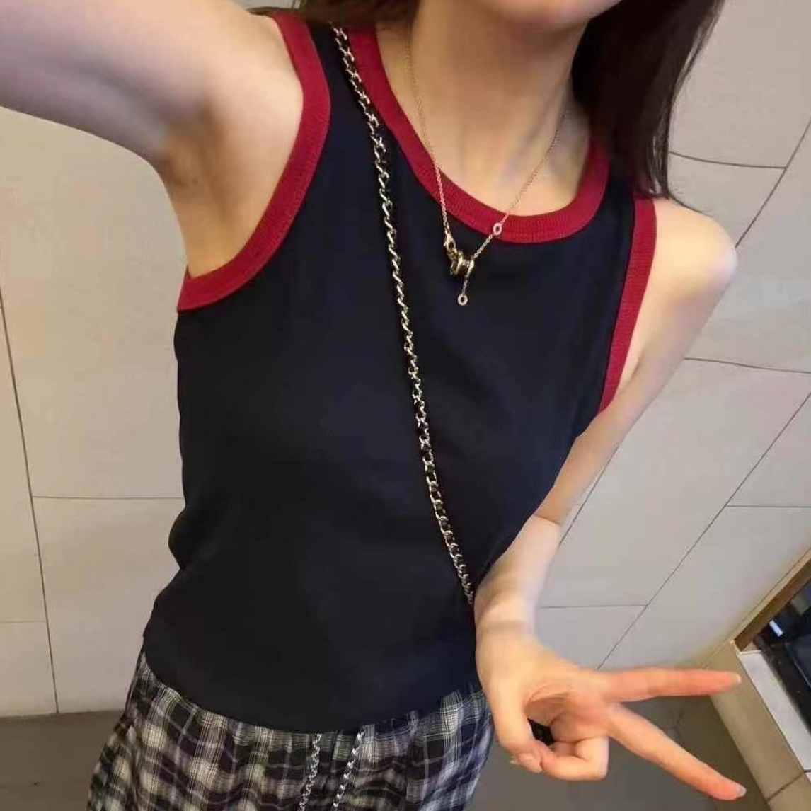 288385#早秋新款圆领拼色无袖针织背心女修身显瘦百搭打底衫上衣