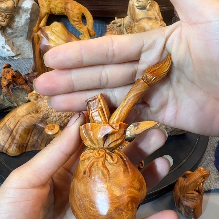 崖柏摆件手把件等