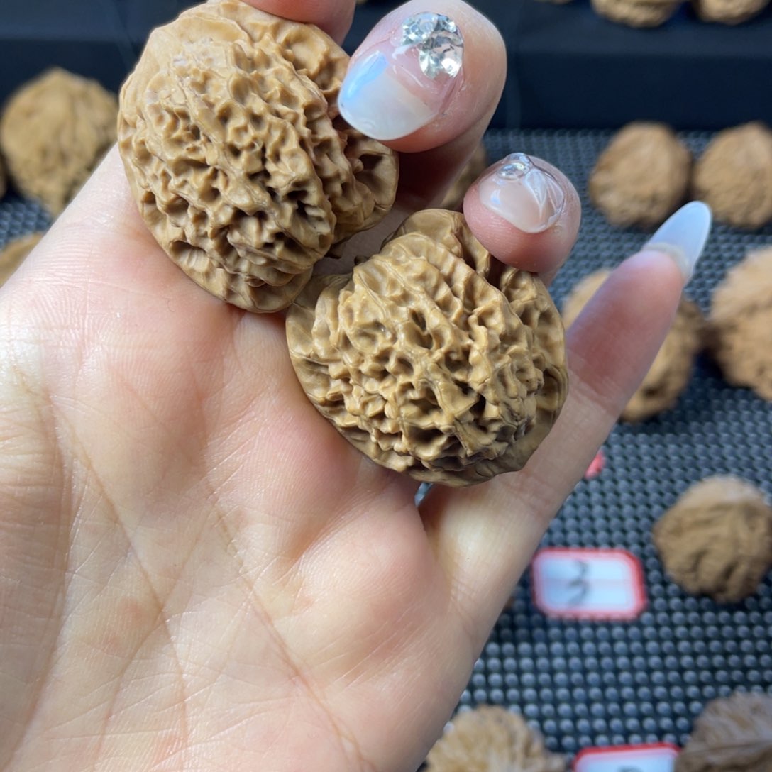 秦岭小王文玩核桃