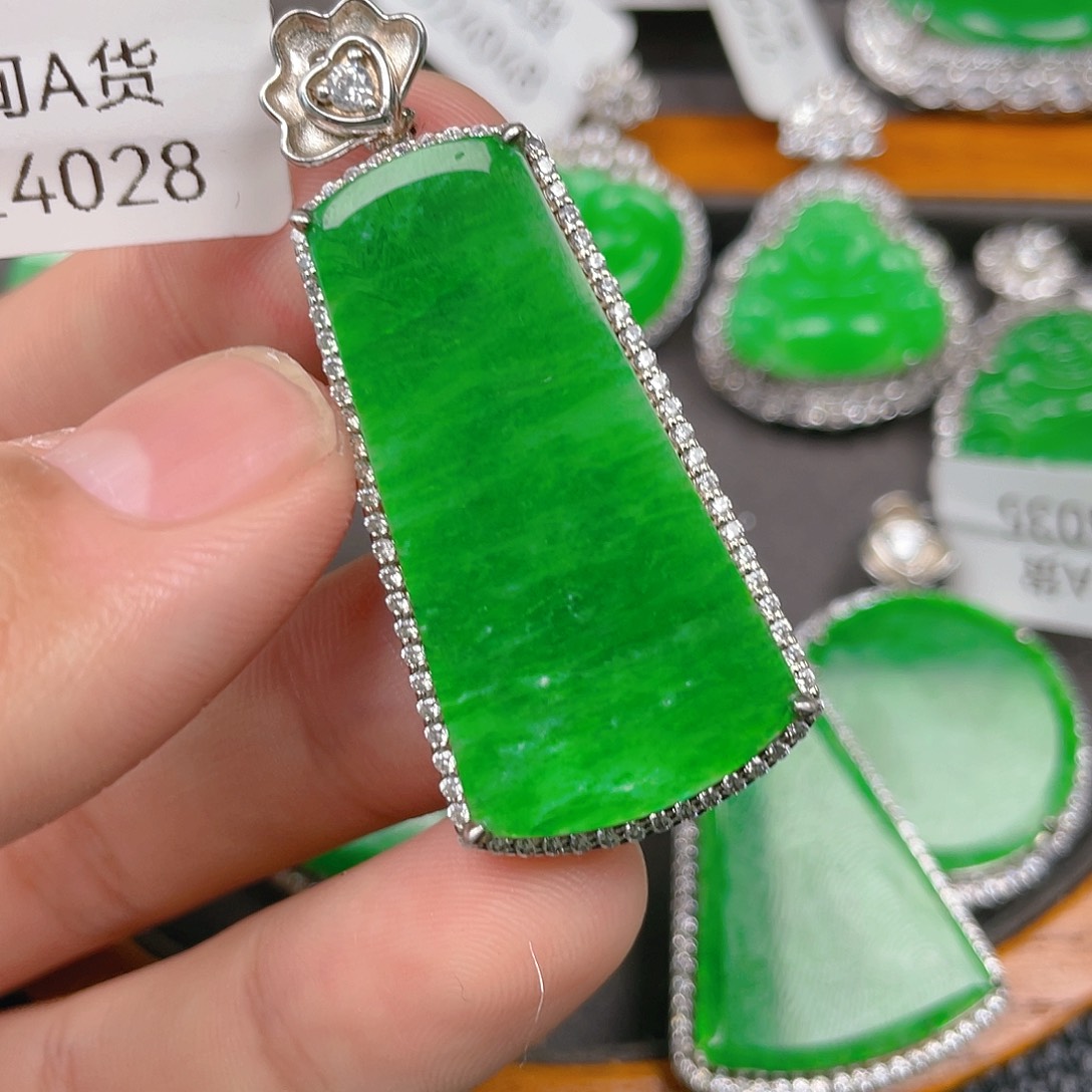 【闪购商品】翡翠吊坠(不含链)银S925镶嵌