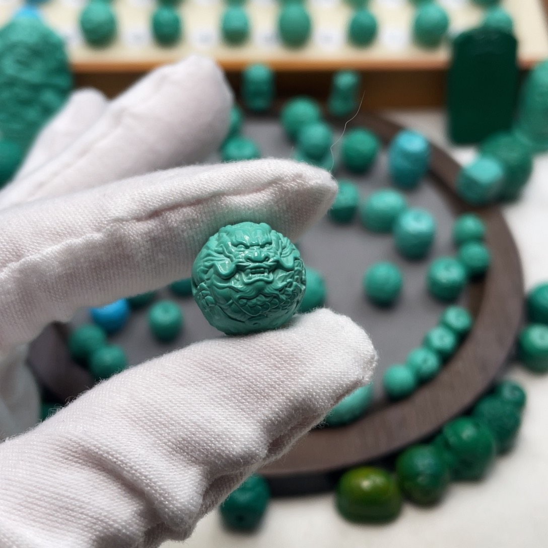 杨***盼原生态精工配饰，直径15