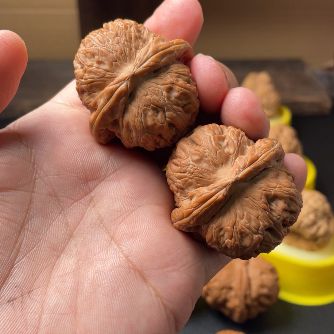 把件文玩核桃犇*鱻核桃