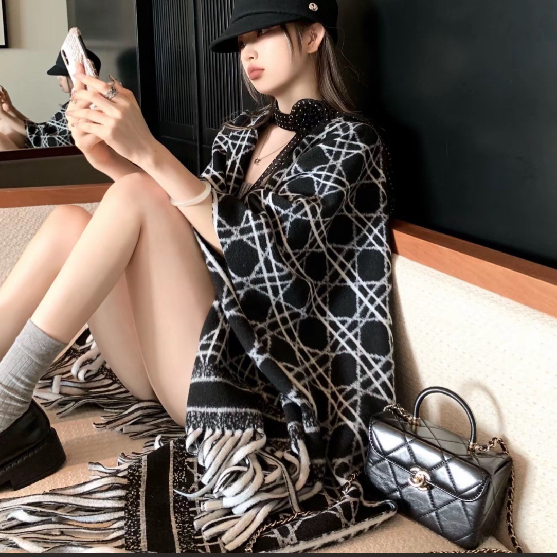 孟子义同款2025新版旅游拍照披肩韩版时尚叠穿外套