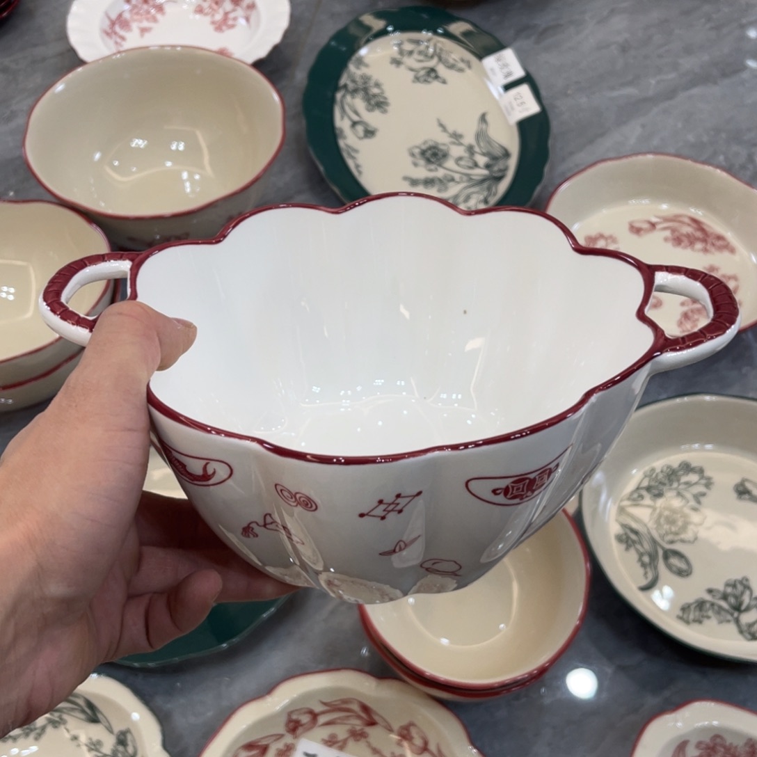 陶瓷微瑕餐具介意勿拍，满18飞！