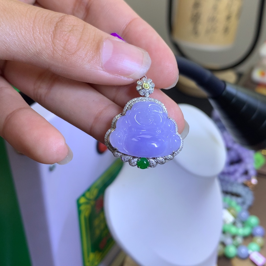 翡翠颈饰18K金镶嵌翡翠