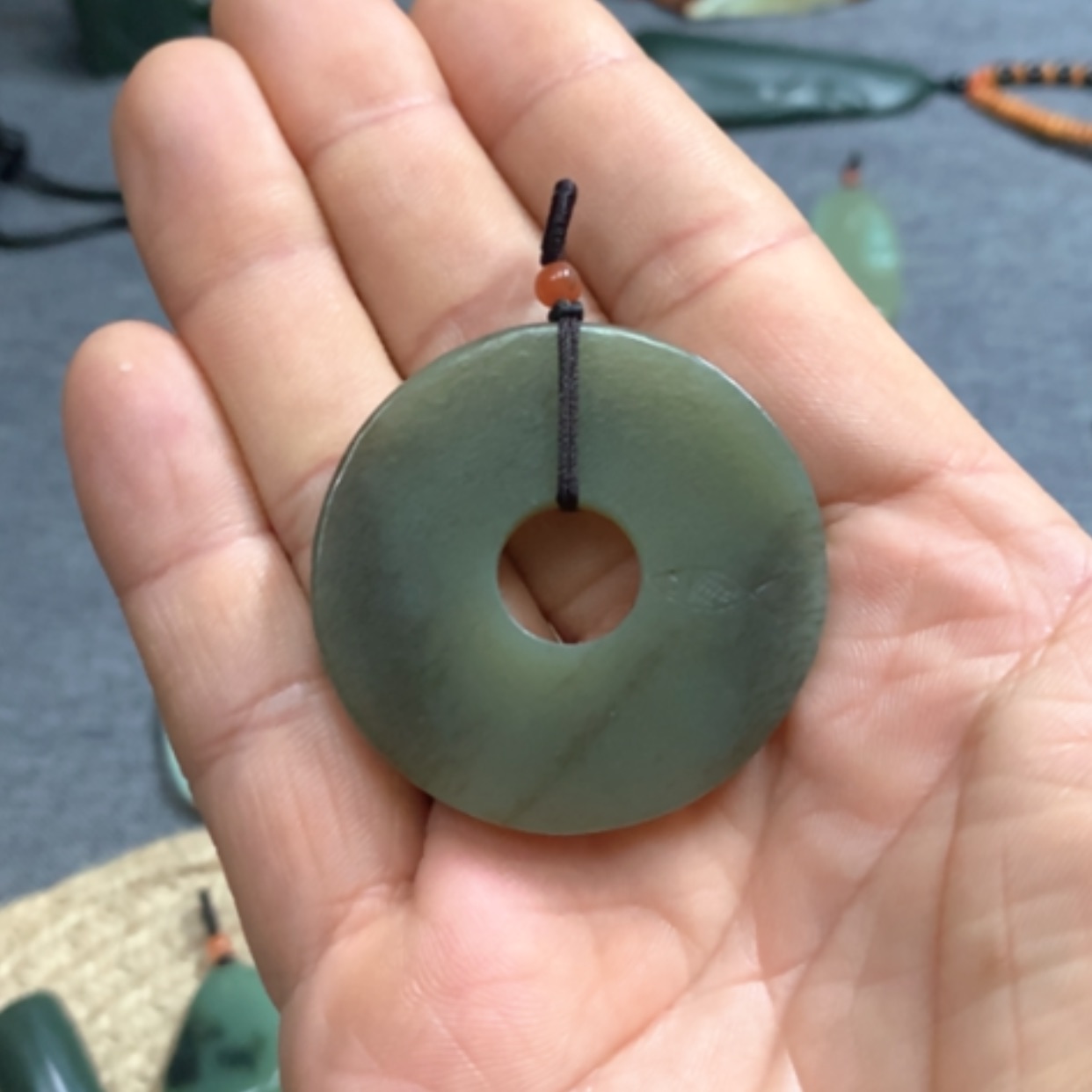 【闪购商品】颈饰未镶嵌岫岩老玉（透闪石质玉）