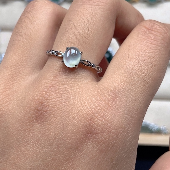 翡翠未镶嵌戒指戒指