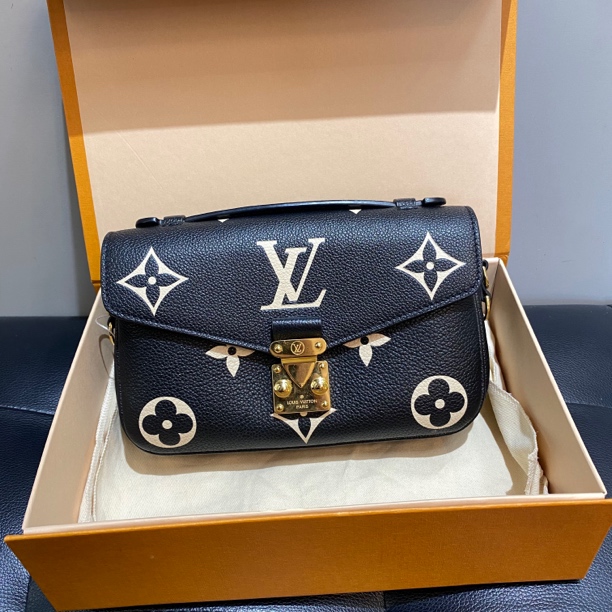 99新 LouisVuitton/路易威登 LV mini黑色压花邮差 芯片款