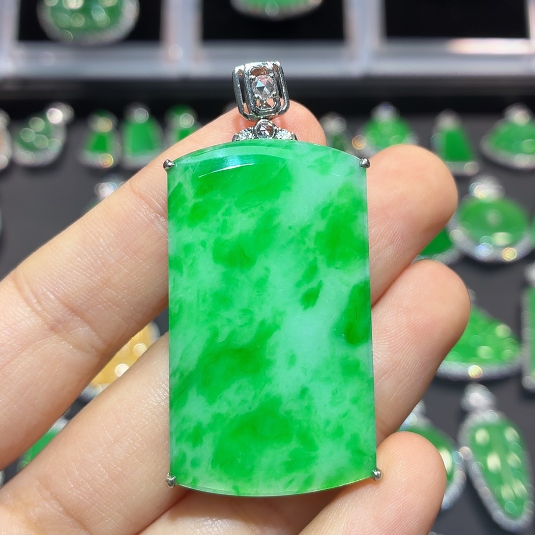 翡翠18K金镶嵌吊坠(不含链)翡翠