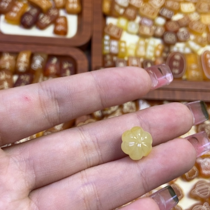 琥珀未镶嵌珠宝奇石南瓜