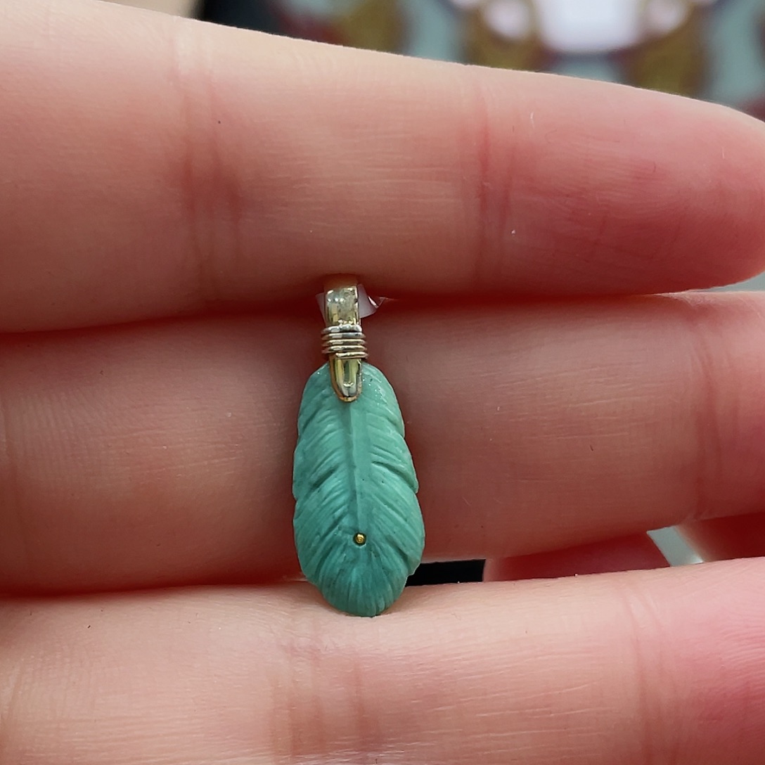 绿松石颈饰未镶嵌