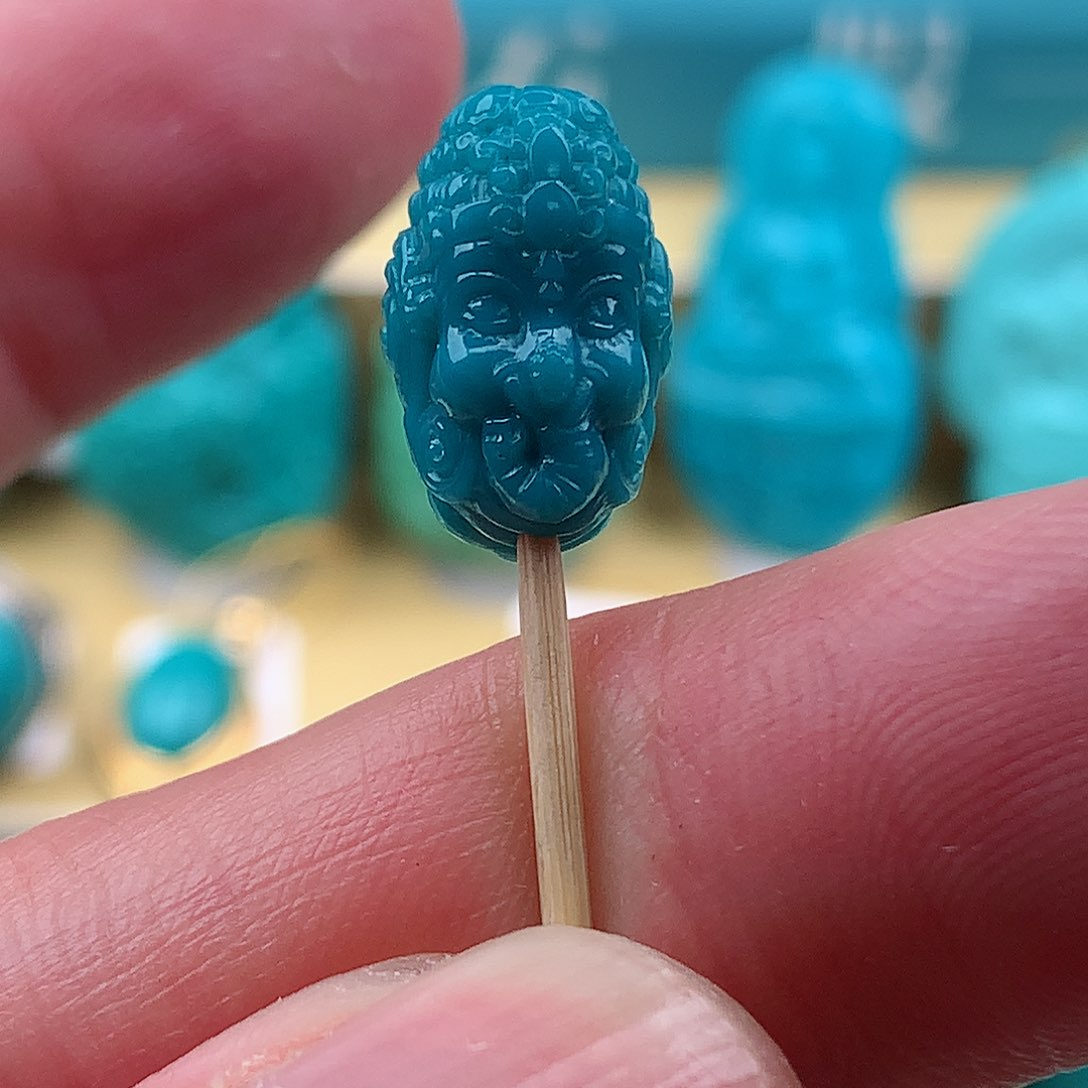 绿松石颈饰未镶嵌