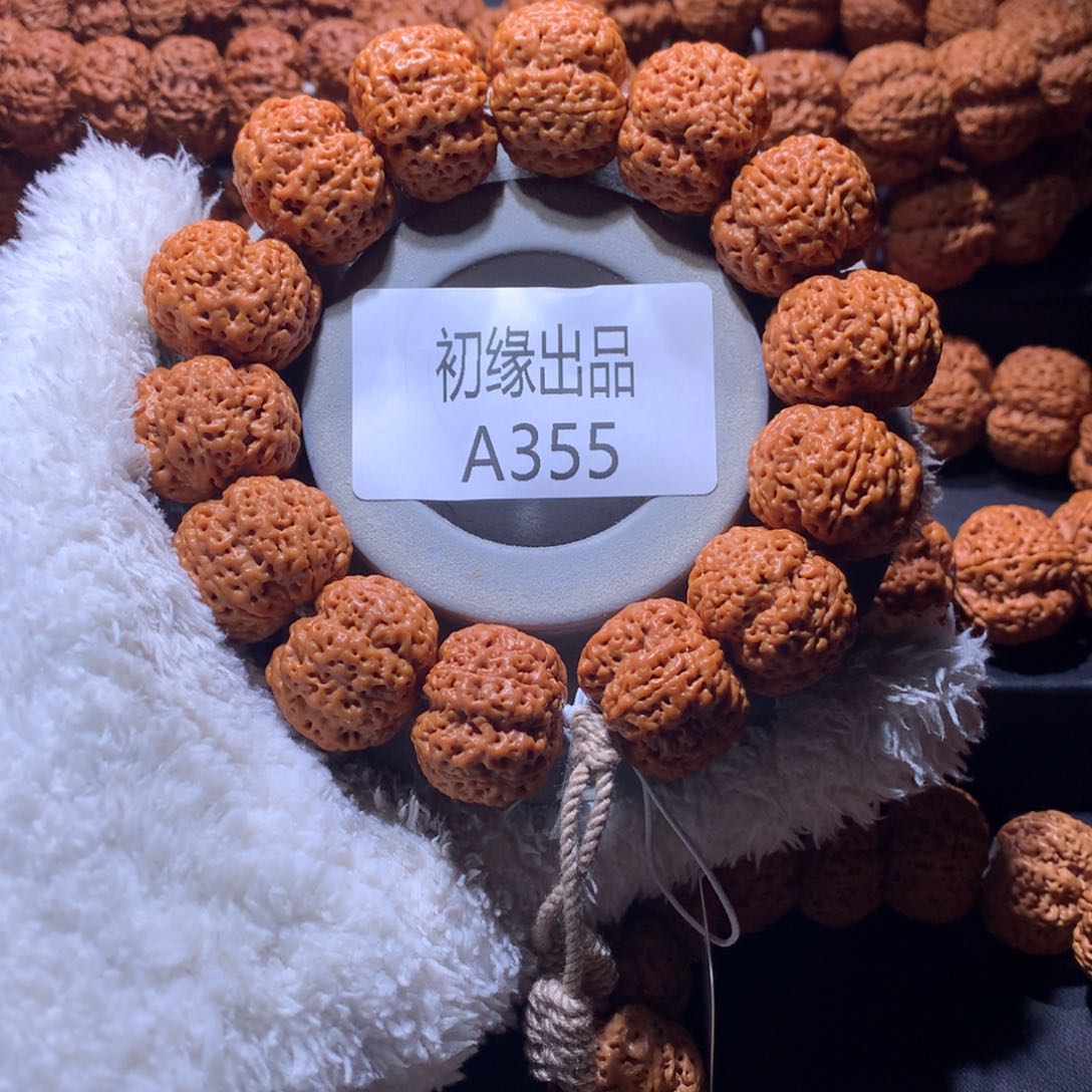 金刚菩提手串24尺梁玲珑梅花