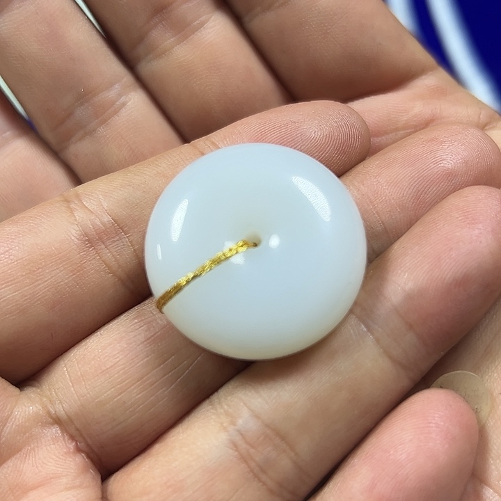 海***空和田玉未镶嵌颈饰