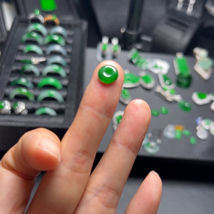 翡翠戒指未镶嵌天然缅甸翡翠吊坠