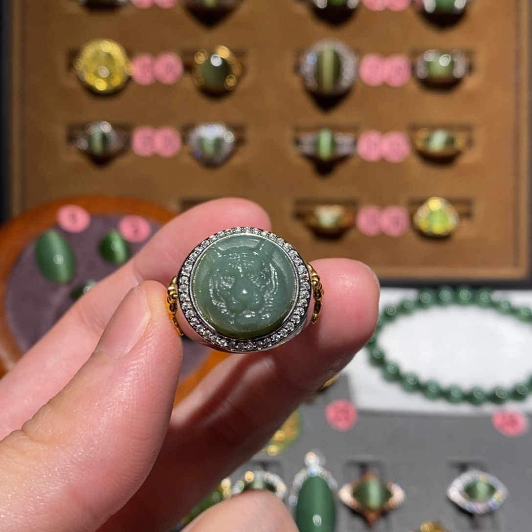 和田玉未镶嵌戒指