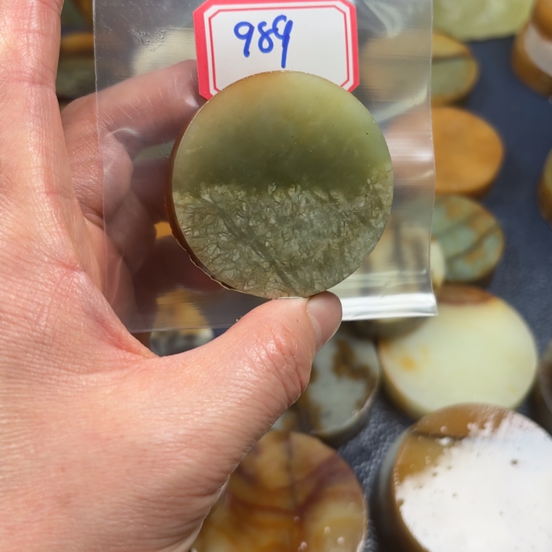 K***o蛇纹石玉未镶嵌珠宝奇石