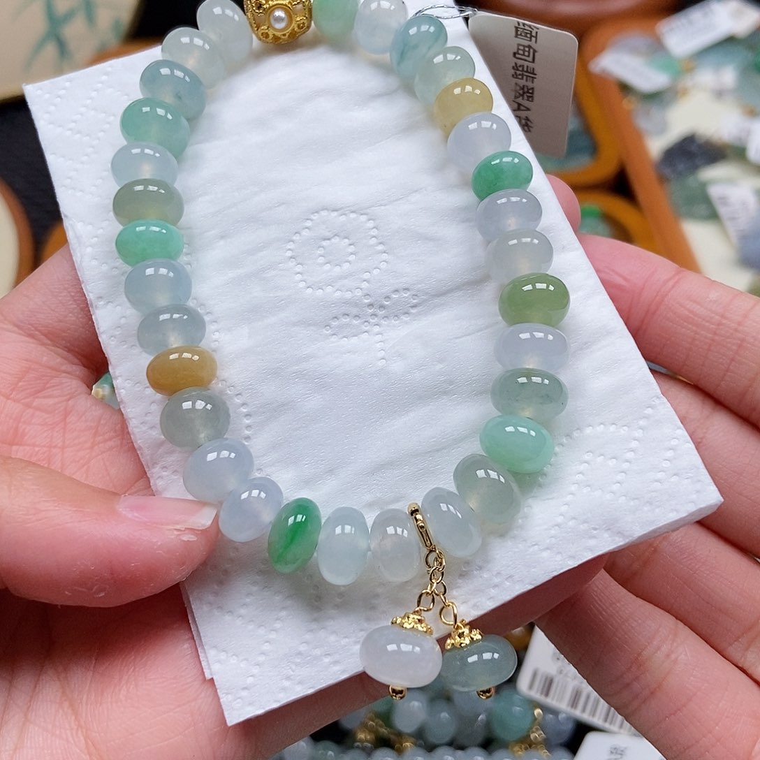 未镶嵌挂件翡翠闪