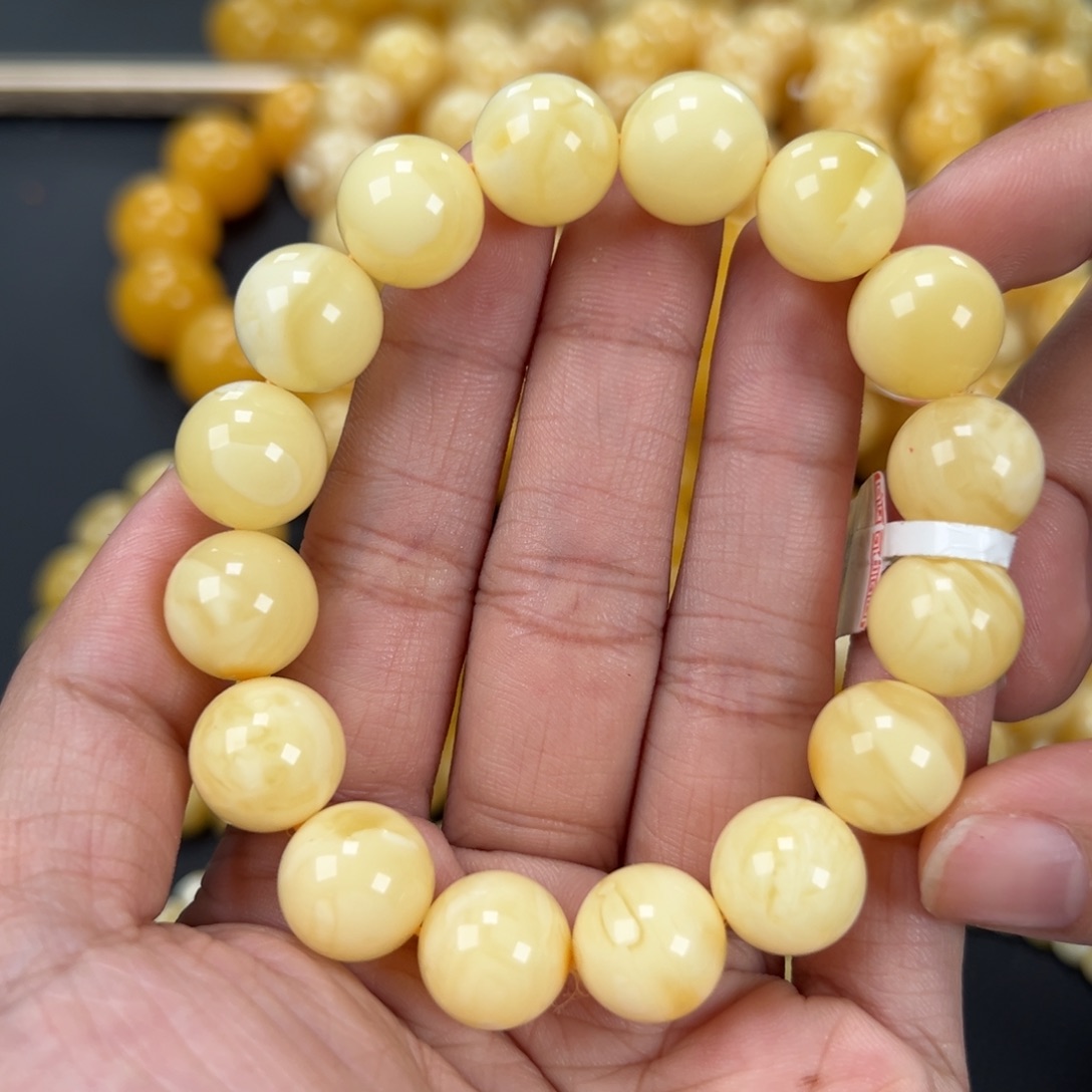 琥珀未镶嵌手链21.1克