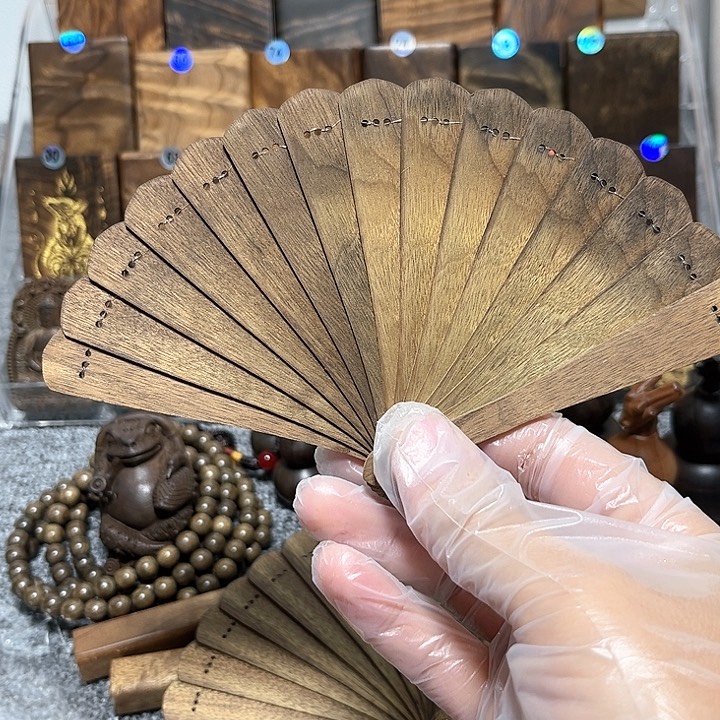 金丝楠把件玫**香金丝楠木小叶桢楠