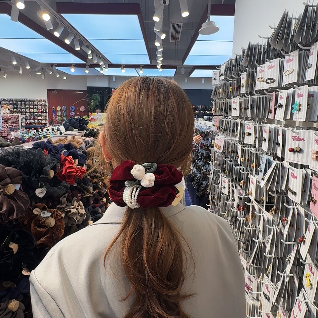 布艺非金属新年款红色郁金香发圈