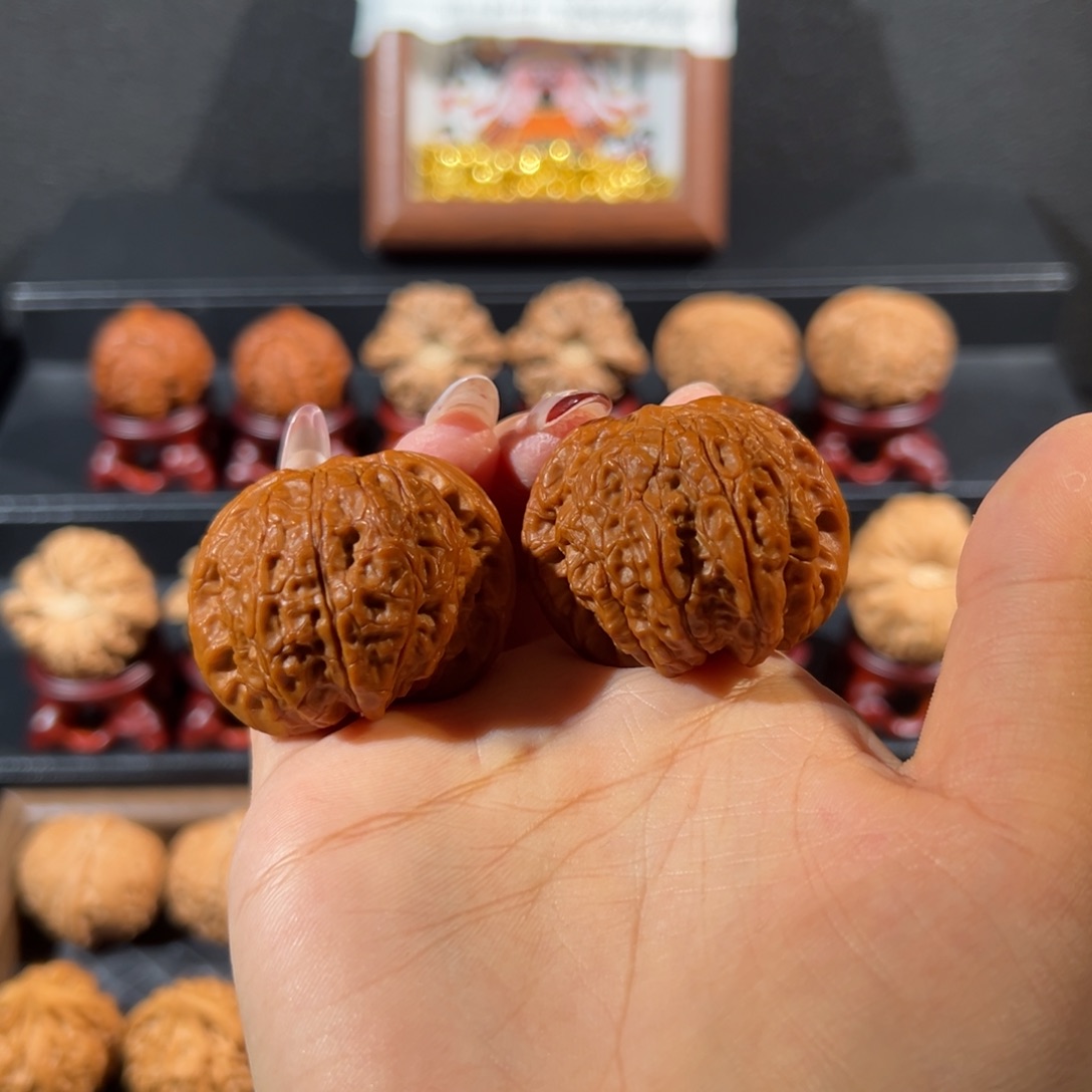 文玩核桃把件血麒麟41+