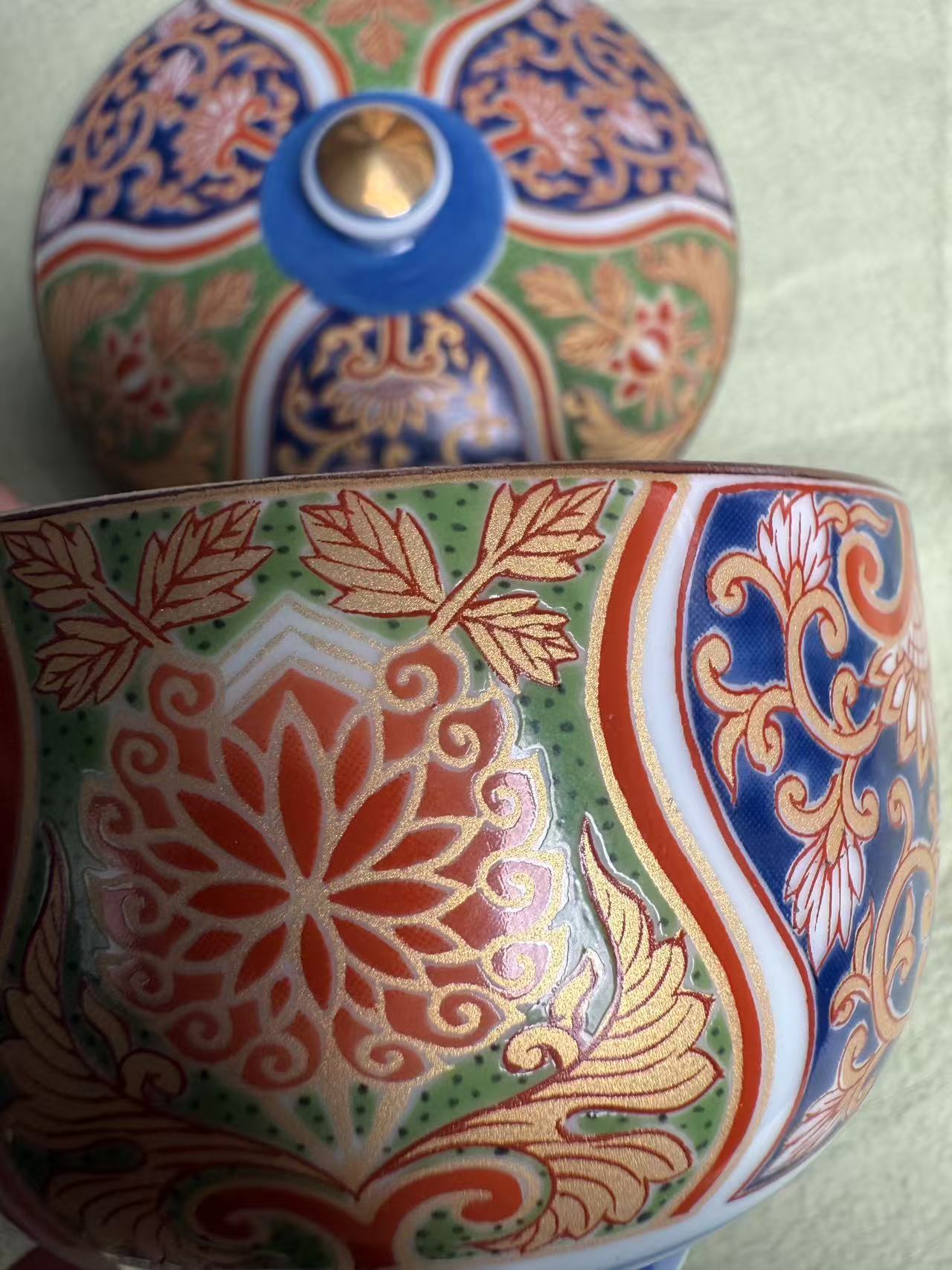 A167有田烧 仁祥窑原矿胎 满工满绘描金 盖杯 五只，茶杯盖杯