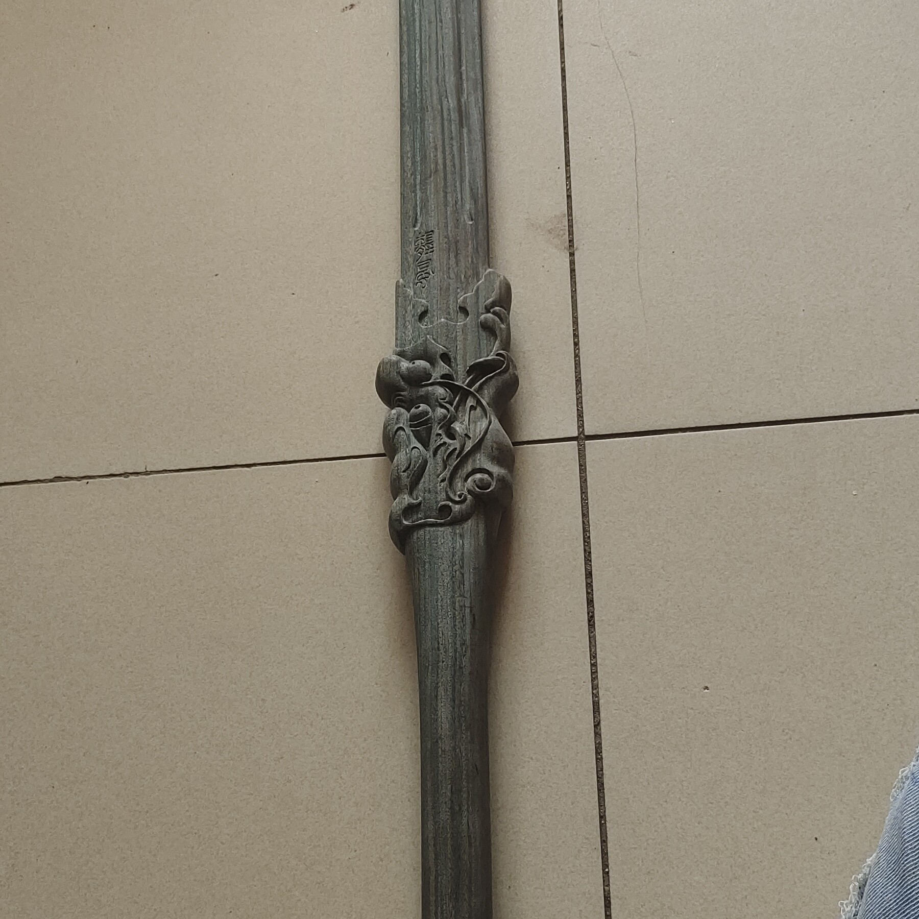 精品巴拉圭绿檀双手龙头宝剑长度112cm宽度73cm