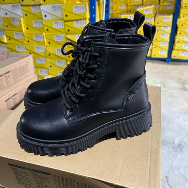 35码加绒马丁靴橡胶底厚底圆头1212黑色