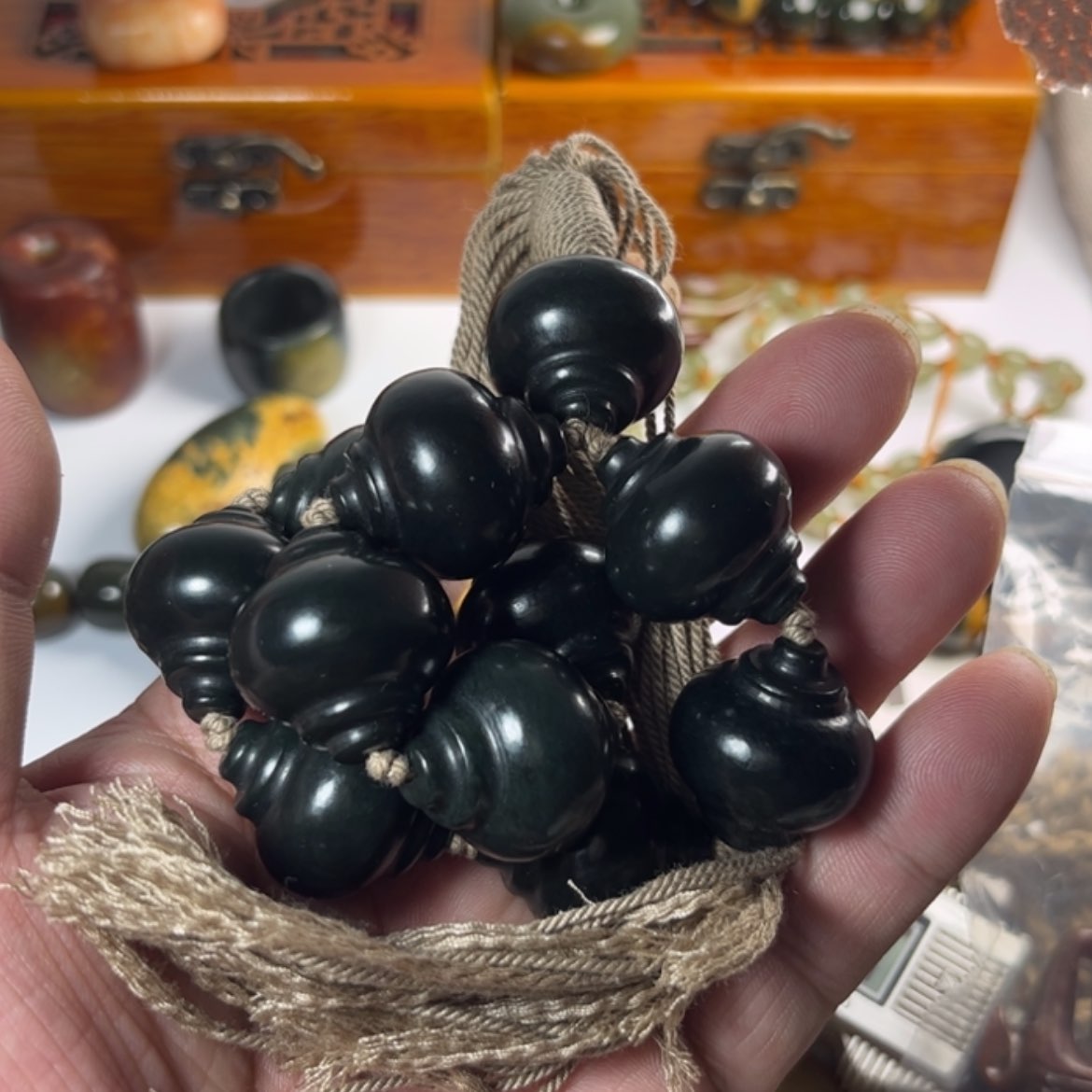 【闪购商品】未镶嵌手链透闪石质玉至*九