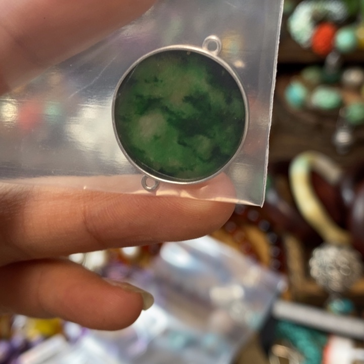 未镶嵌手链翡翠山**?