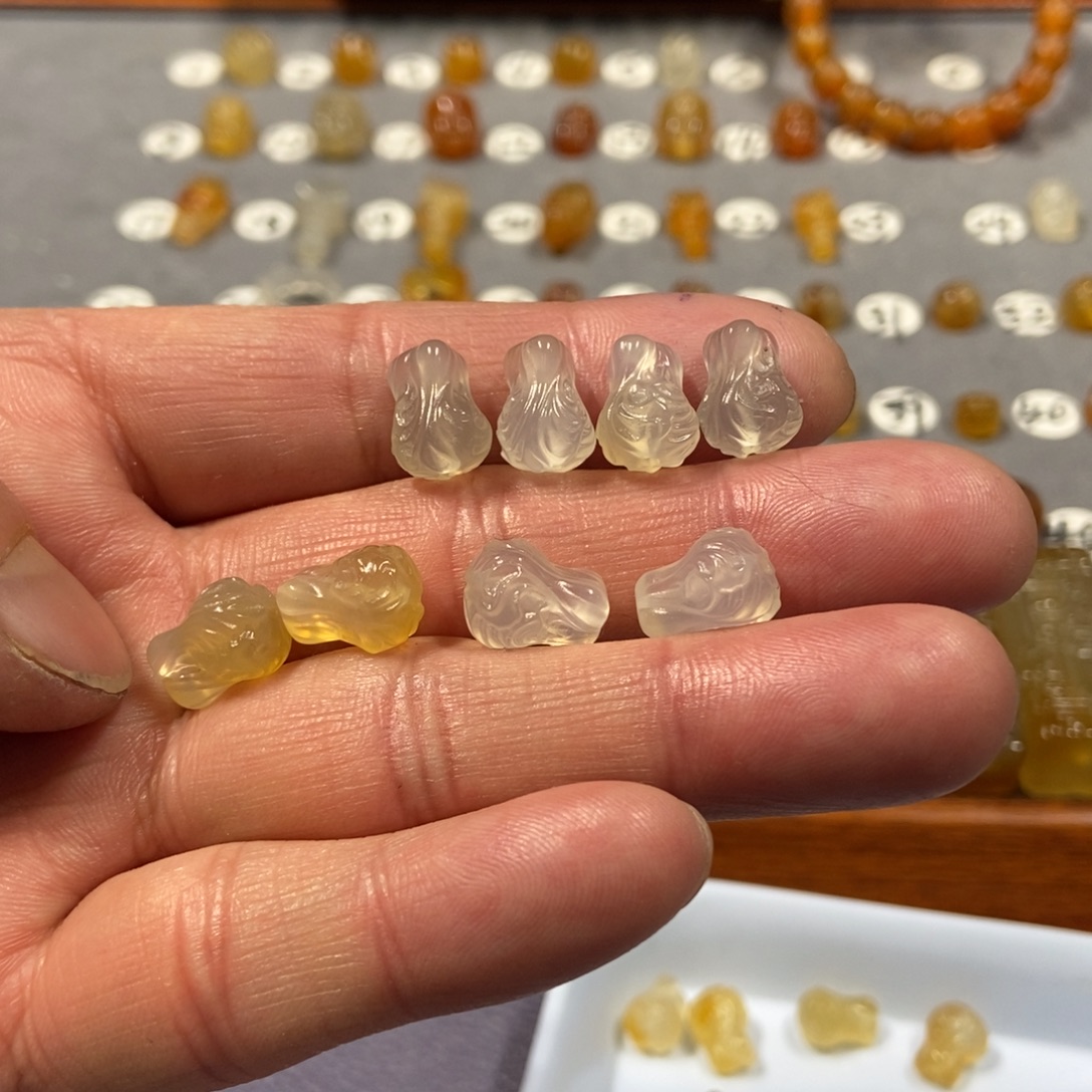 净***玩玛瑙/玉髓合金颈饰白菜