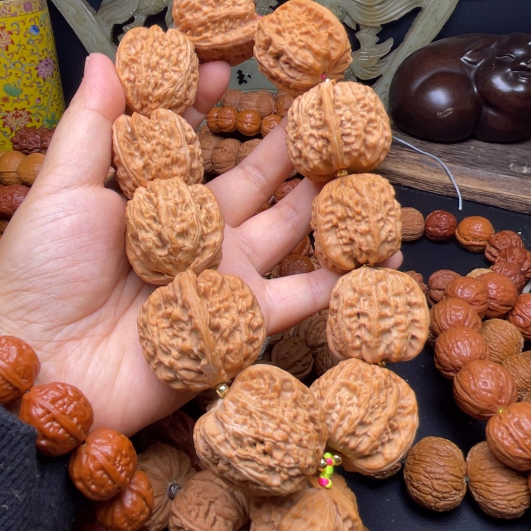 文玩核桃手串白狮子