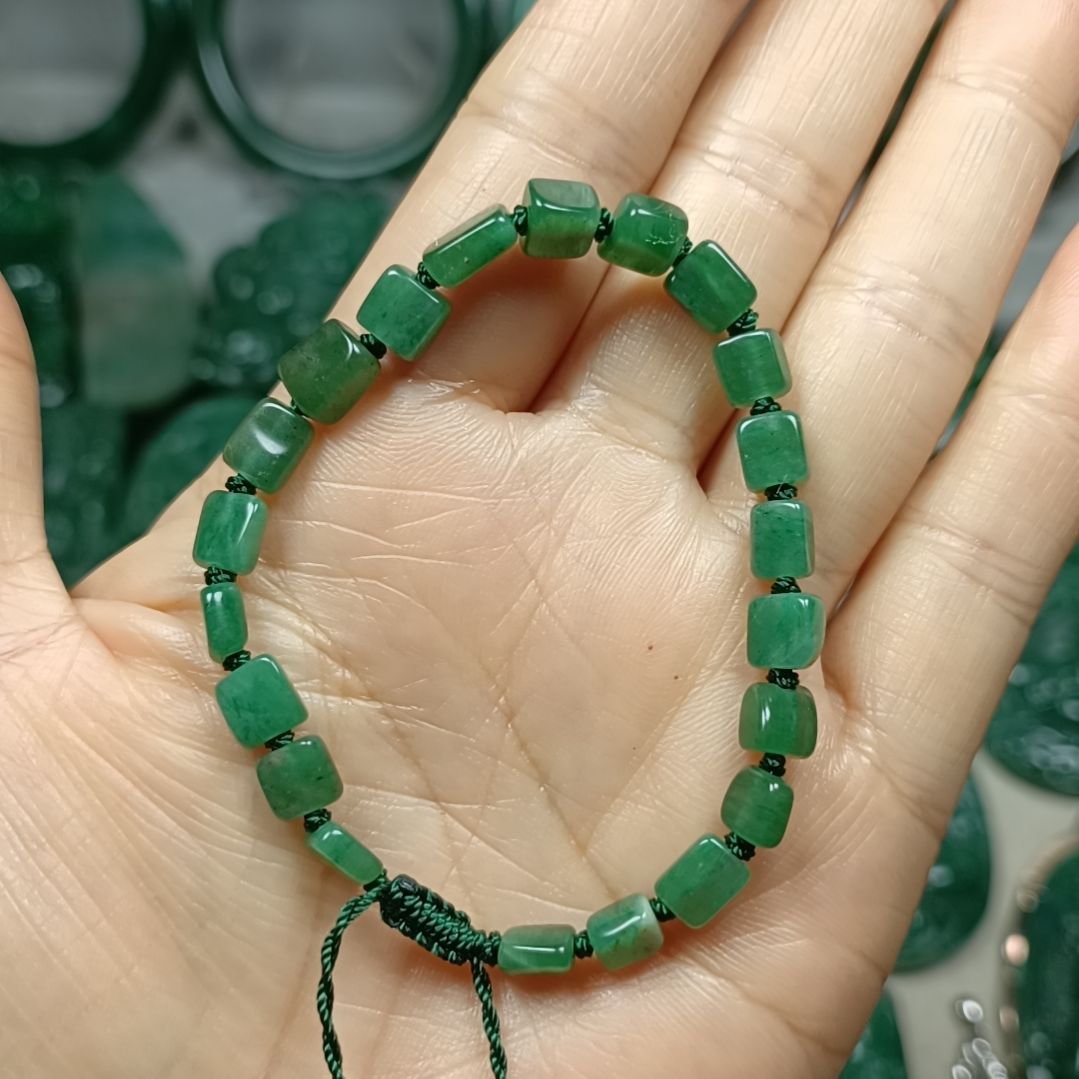 未镶嵌独山玉手链