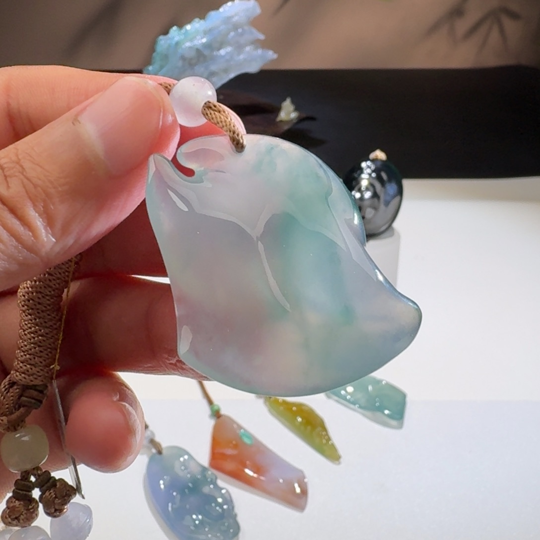 翡翠颈饰未镶嵌帅