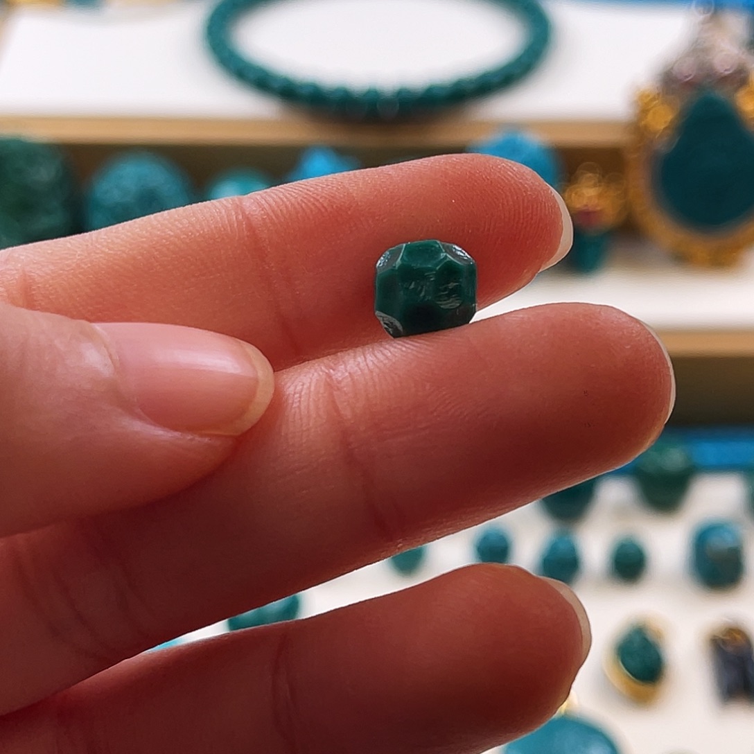 绿松石未镶嵌把件