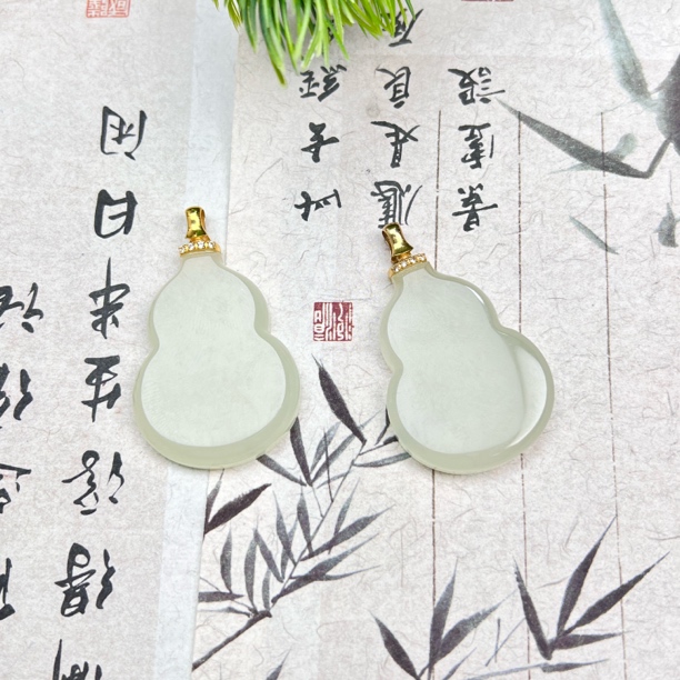 HF169和田玉晴水葫芦18k金镶吊坠38*28*5mm+多样性发其一