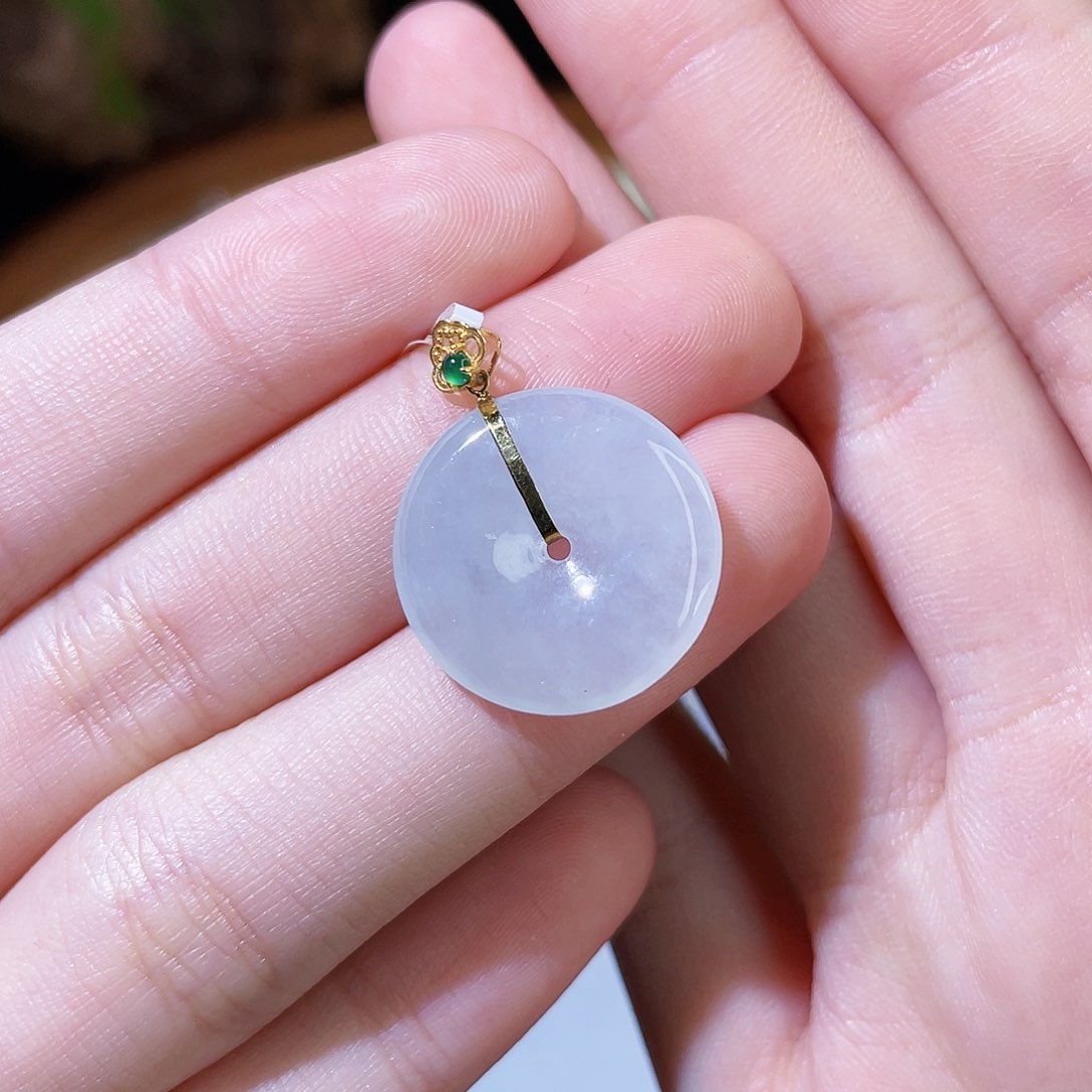 翡翠颈饰18K金镶嵌翡翠