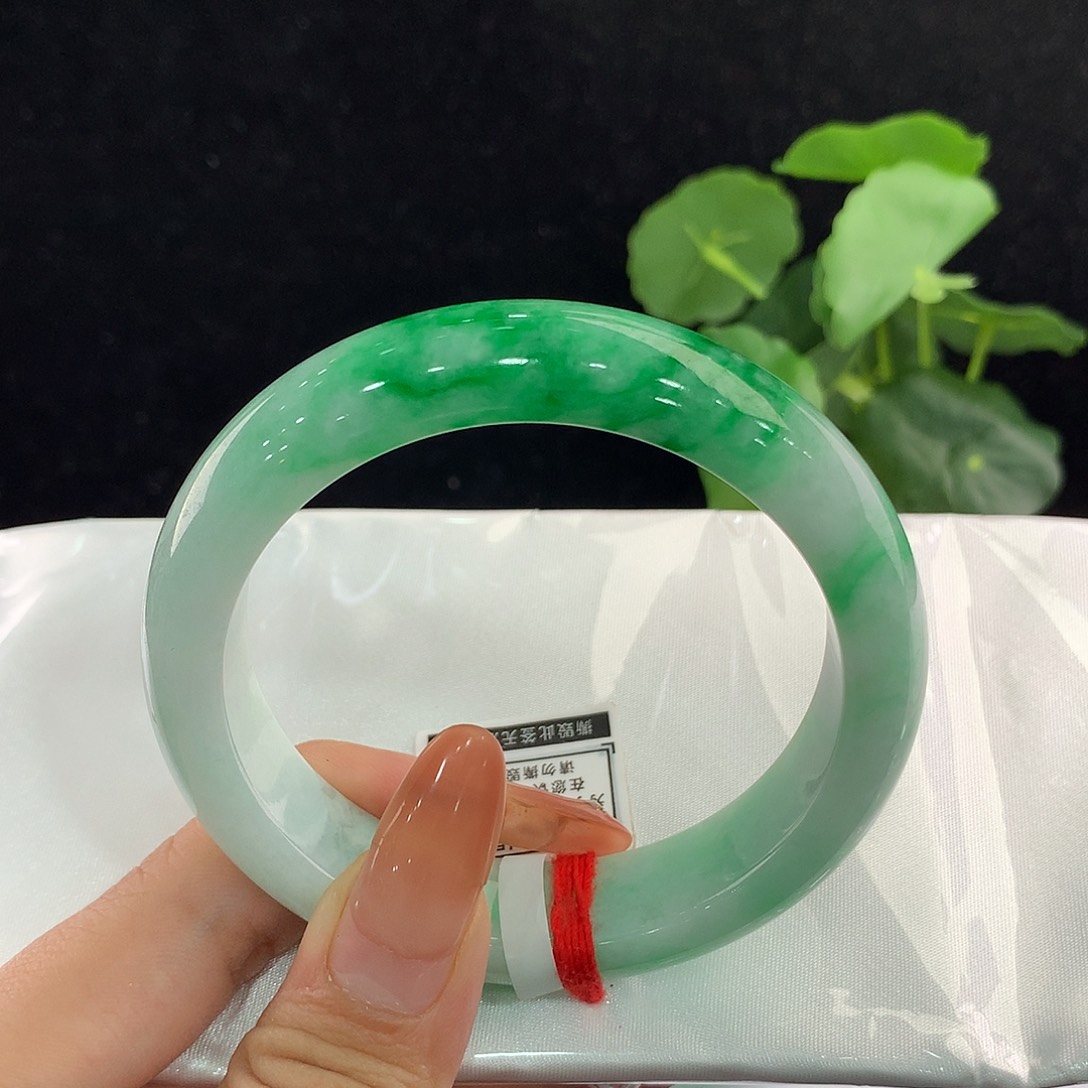 翡翠手镯未镶嵌正59