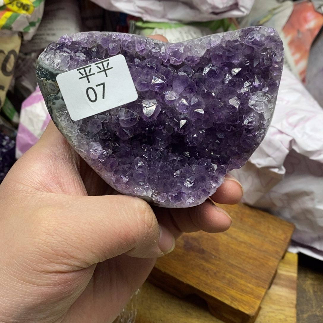 紫晶乌拉圭未镶嵌