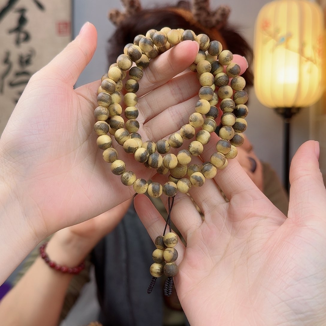 沉香手串海南文昌白奇0.8*108